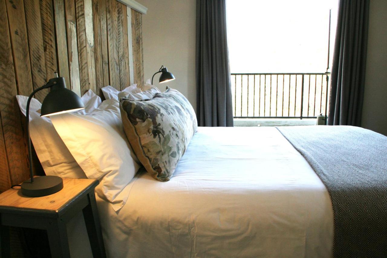 Avo&Oak Guesthouse จอร์จ ภายนอก รูปภาพ