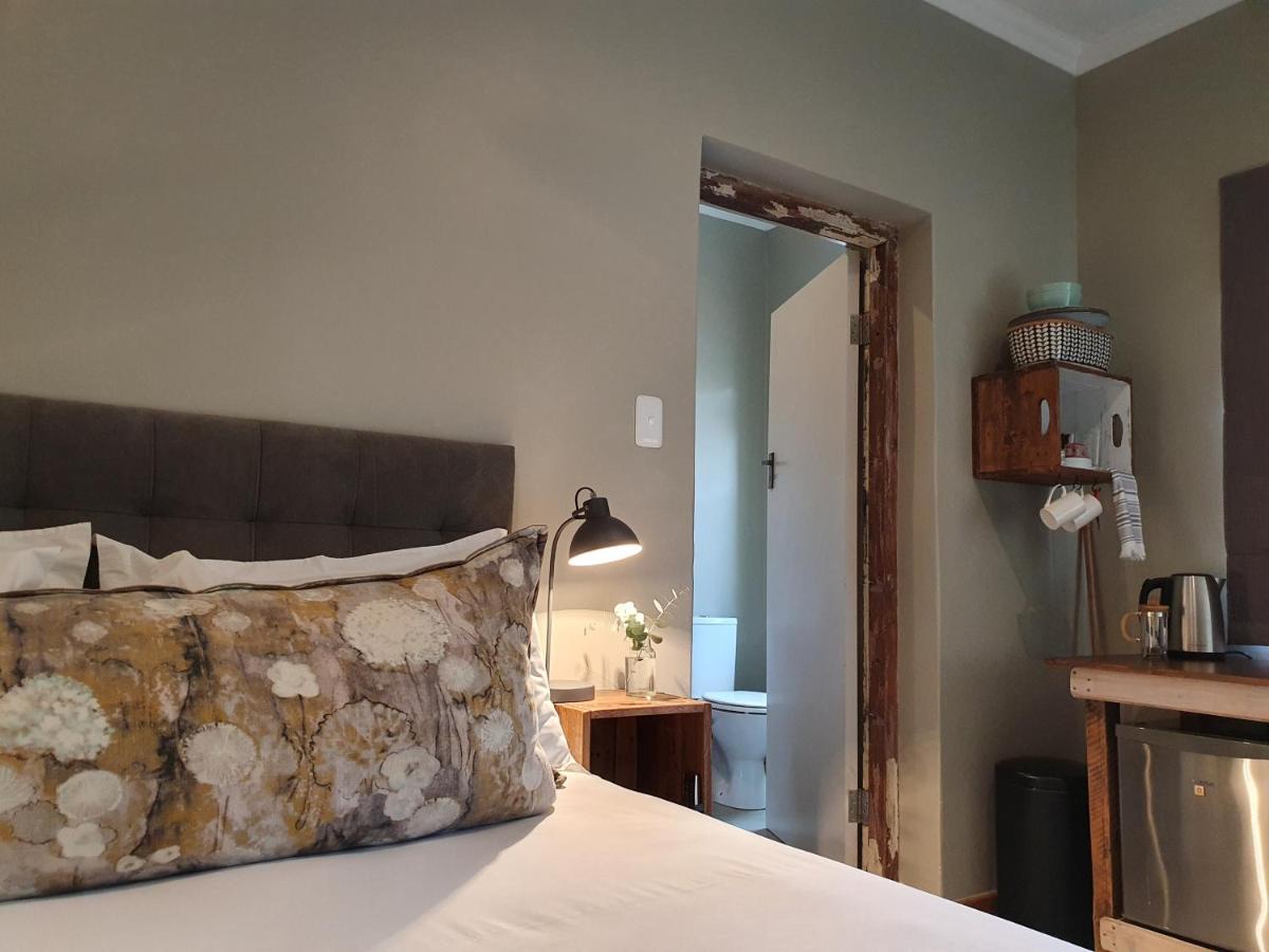 Avo&Oak Guesthouse จอร์จ ภายนอก รูปภาพ