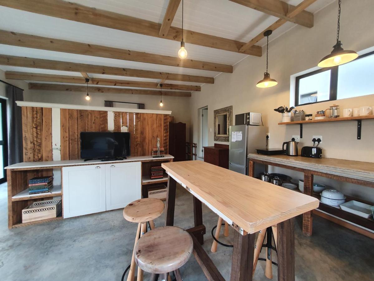 Avo&Oak Guesthouse จอร์จ ภายนอก รูปภาพ