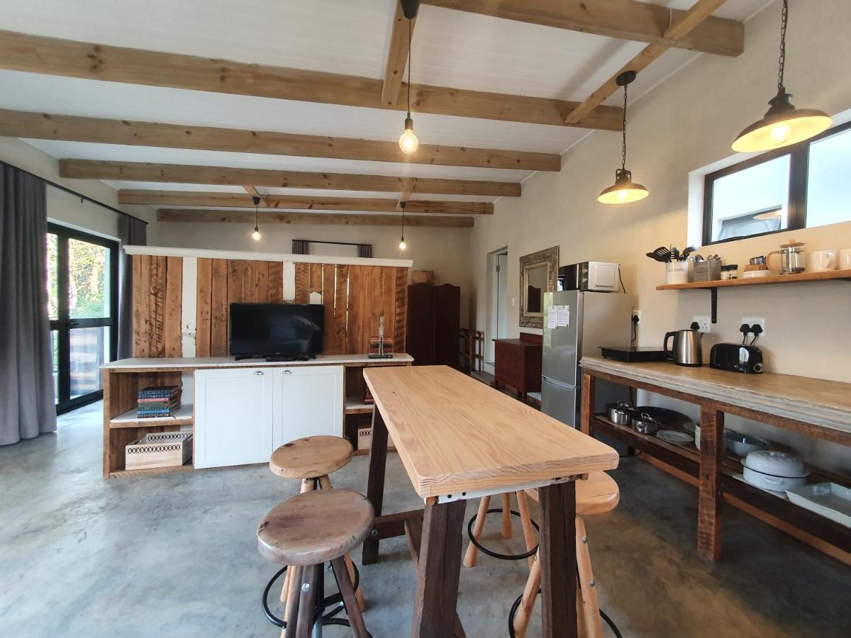 Avo&Oak Guesthouse จอร์จ ภายนอก รูปภาพ