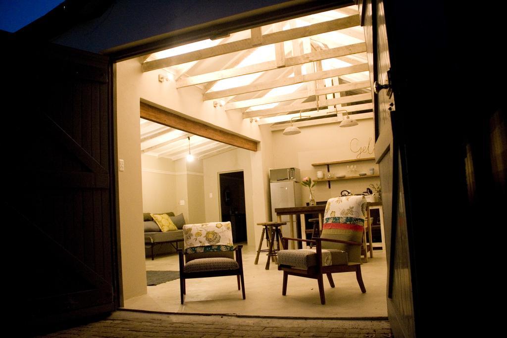 Avo&Oak Guesthouse จอร์จ ภายนอก รูปภาพ