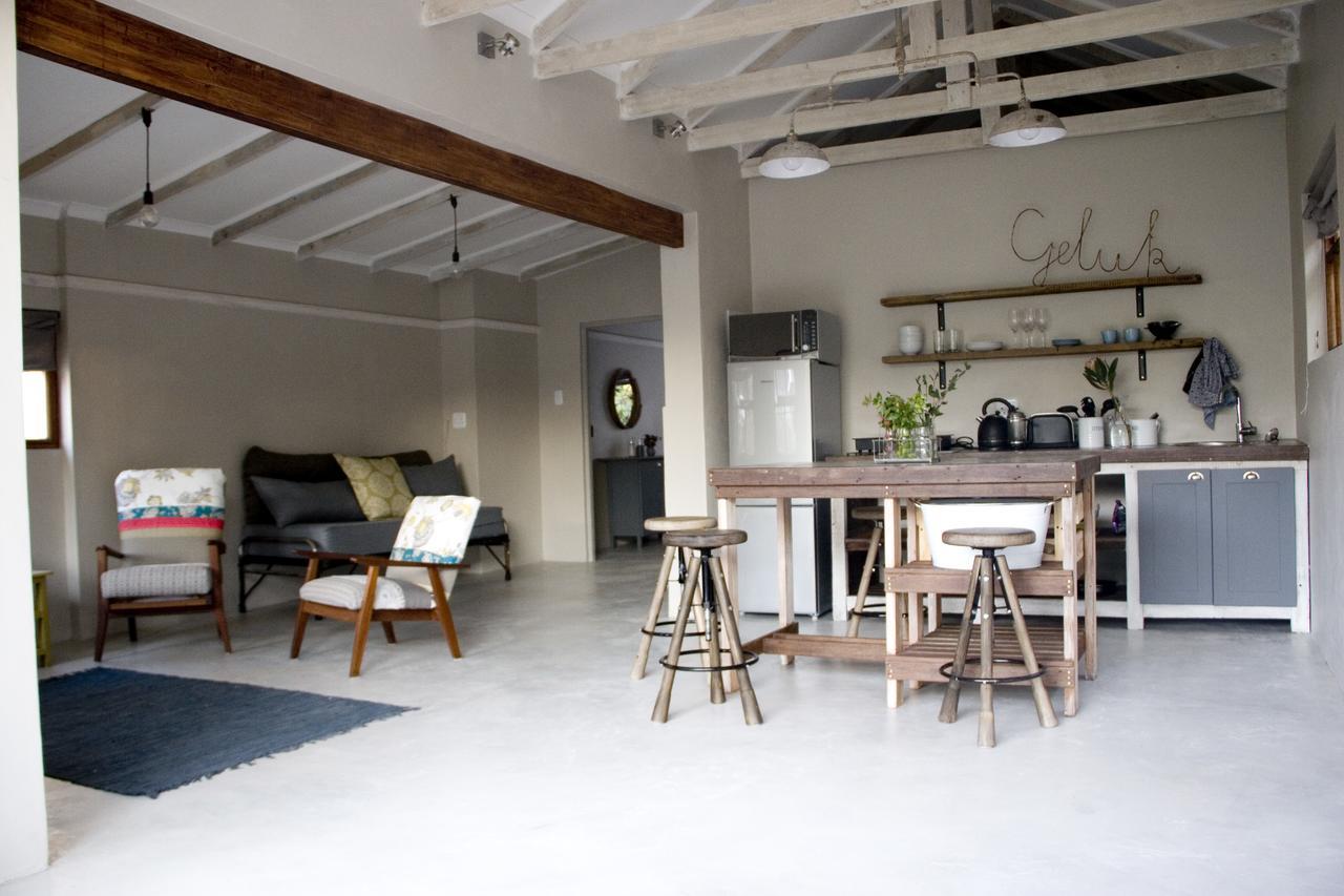 Avo&Oak Guesthouse จอร์จ ภายนอก รูปภาพ
